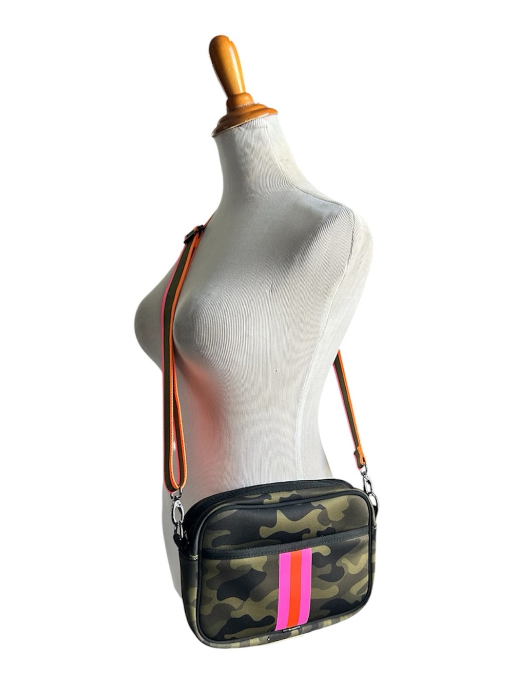 NWOT HAUTE SHORE Camo Crossbody with Neon Pink Stripe and Orange Strap